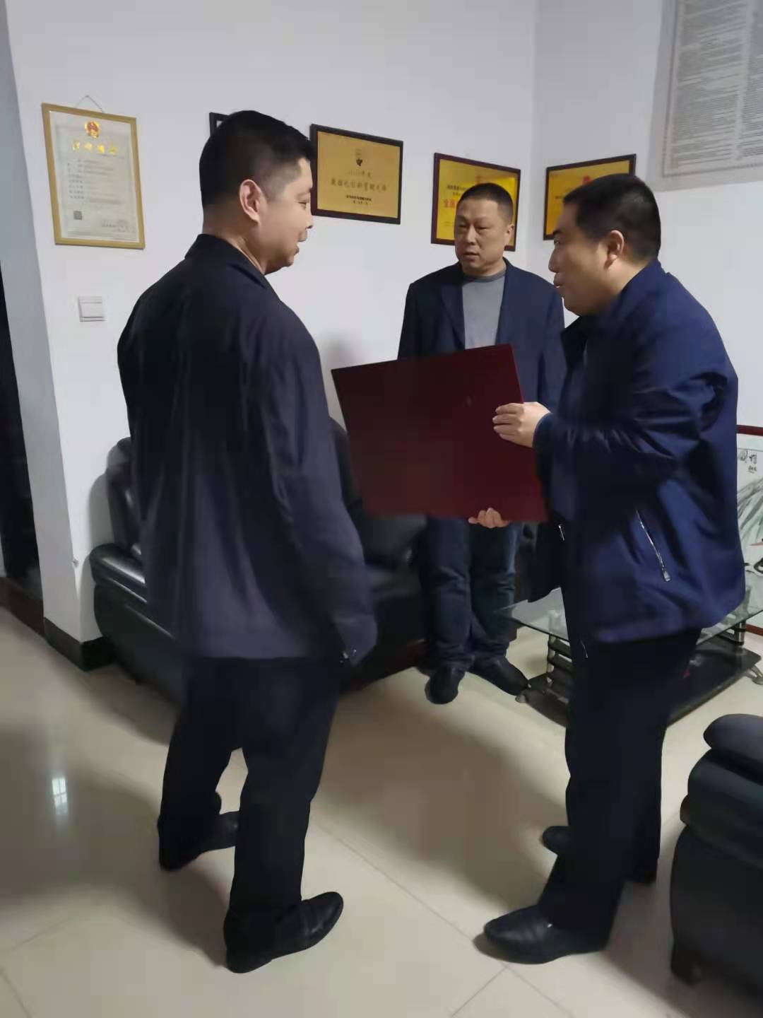 湖南晨菱电梯有限公司,湖南乘客电梯生产厂家,湖南乘客电梯定制,观光电梯,医用电梯,载货电梯,自动扶梯 湖南晨菱电梯有限公司,湖南乘客电梯生产厂家,湖南乘客电梯定制,观光电梯,医用电梯,载货电梯,自动扶梯